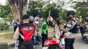 Edukasi dan Teguran Persuasif Warnai Operasi Patuh di Timur Bundaran GMS, Lombok Barat